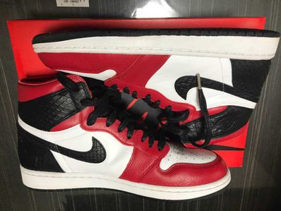 Nike Women's Air Jordan 1 High OG "Satin Red"