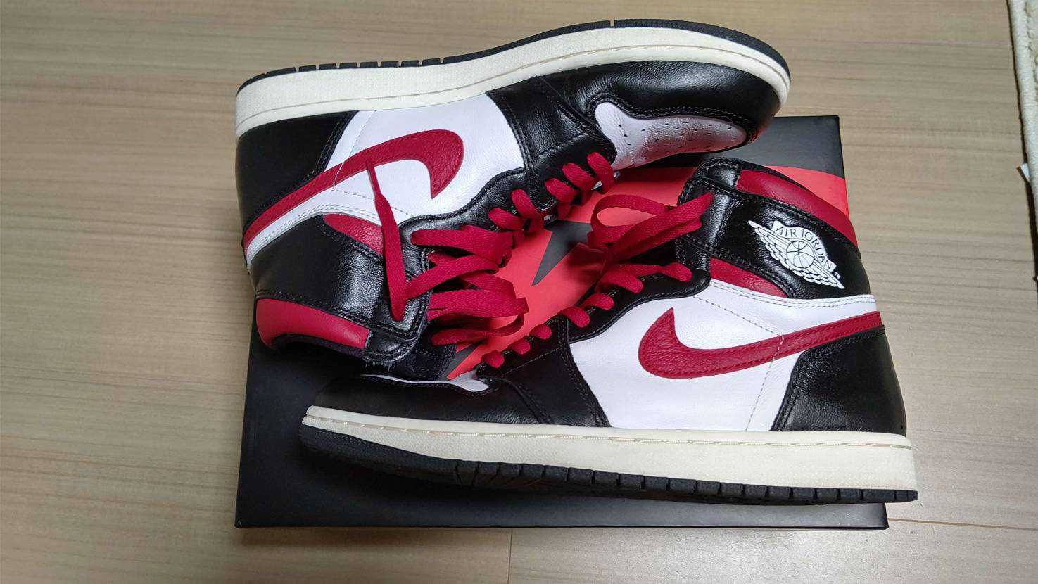 Nike Air Jordan 1 Retro High "Black/White/Sail/Gym Red"    