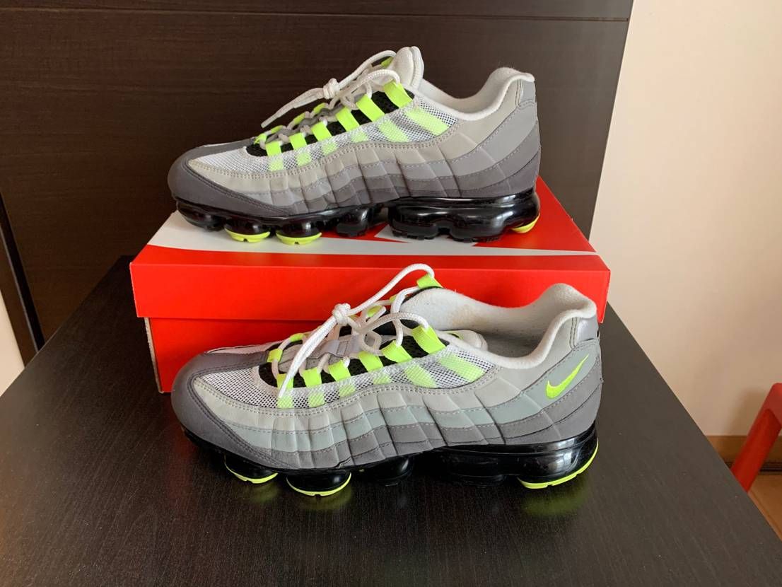 Nike Air Vapormax 95 "Neon"