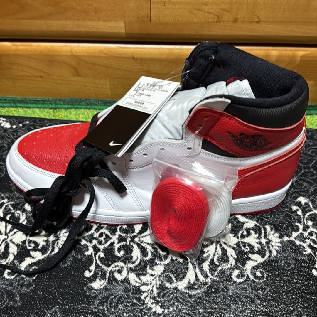 Nike Air Jordan 1 High OG "Heritage"