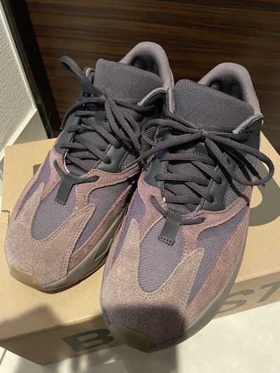 YEEZY BOOST 700 WAVE RUNNER DARK GREY
