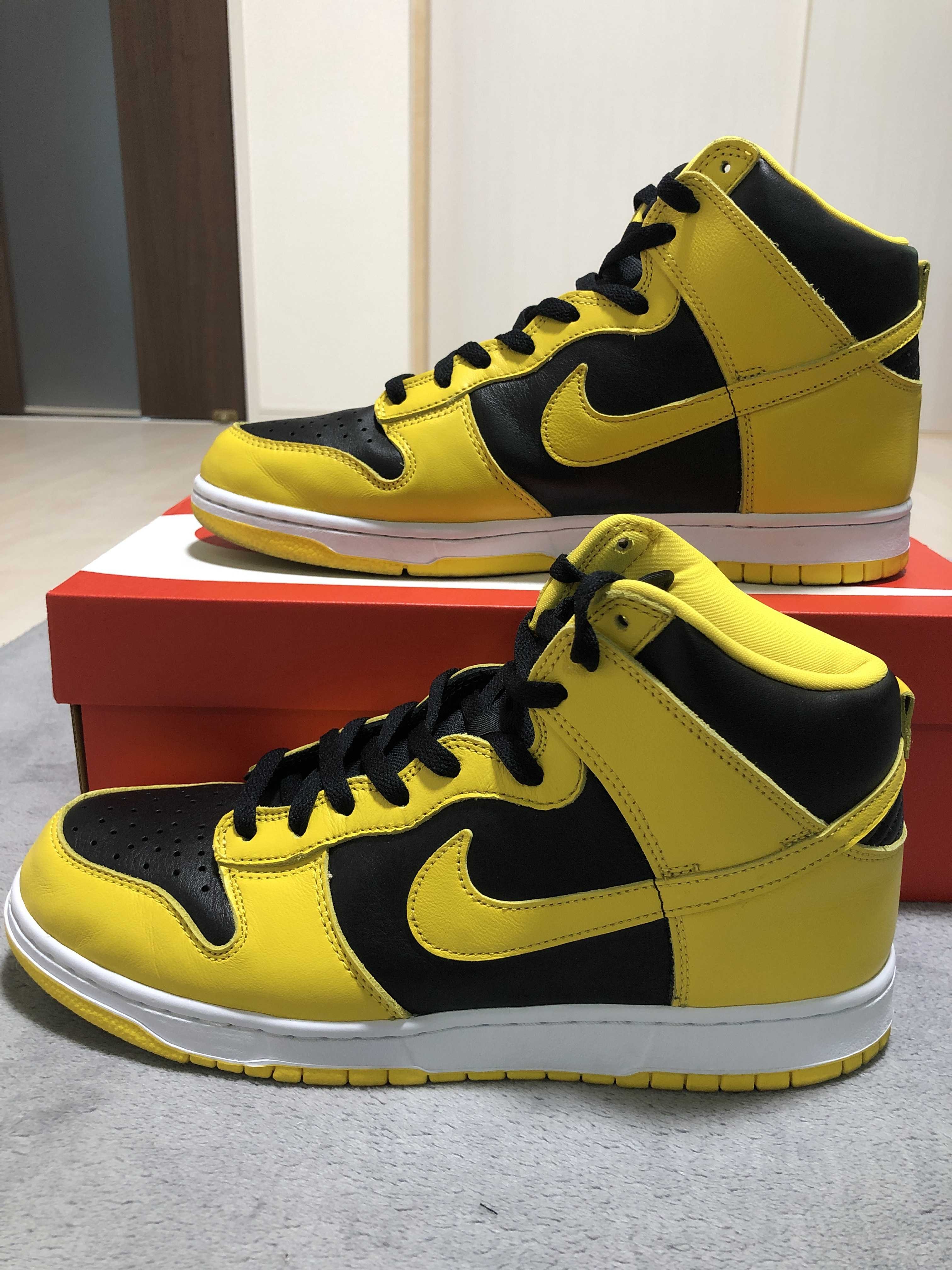 Nike Dunk High "Black/Varsity Maize"