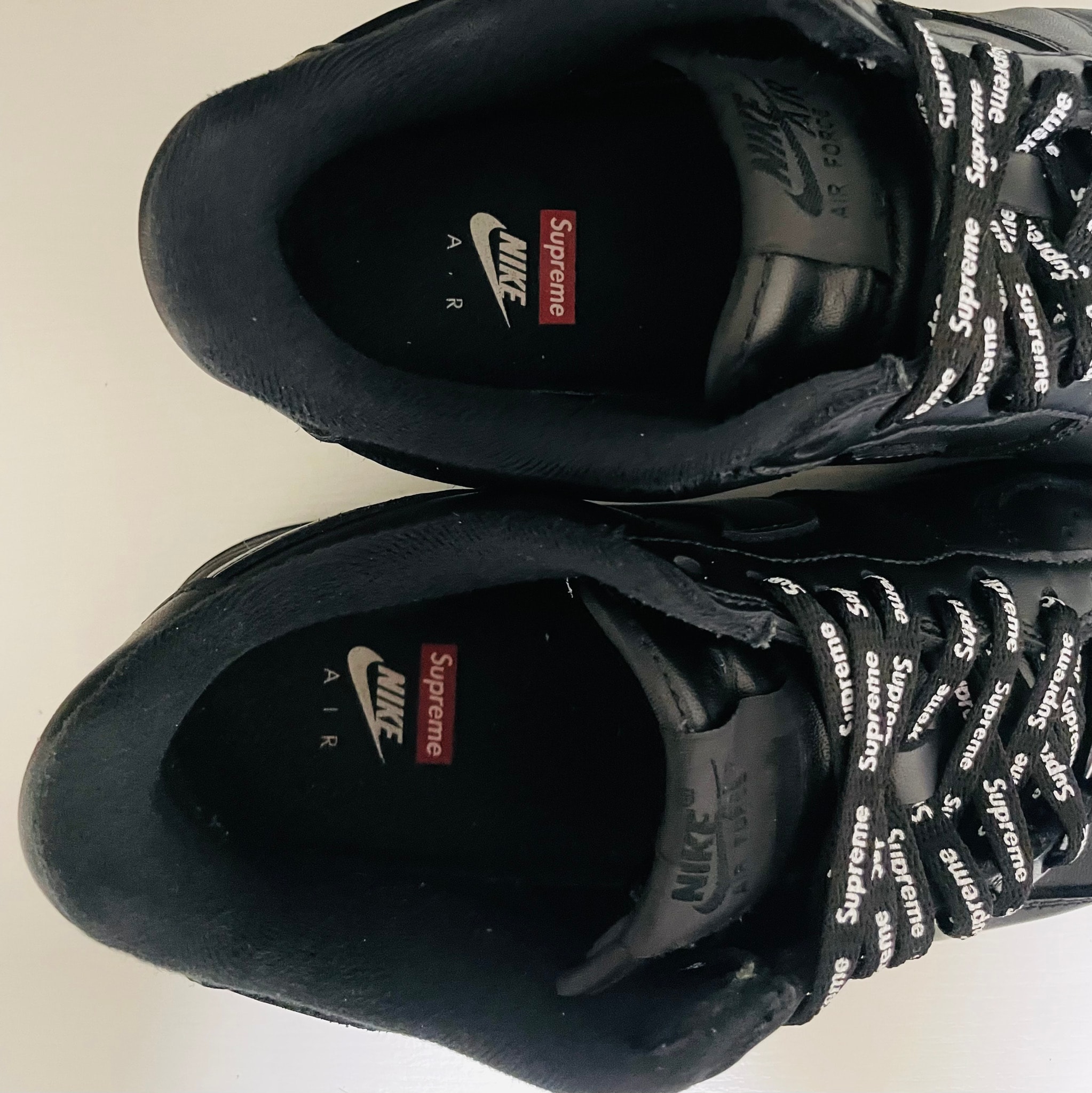 Supreme × Nike Air Force 1 Low 