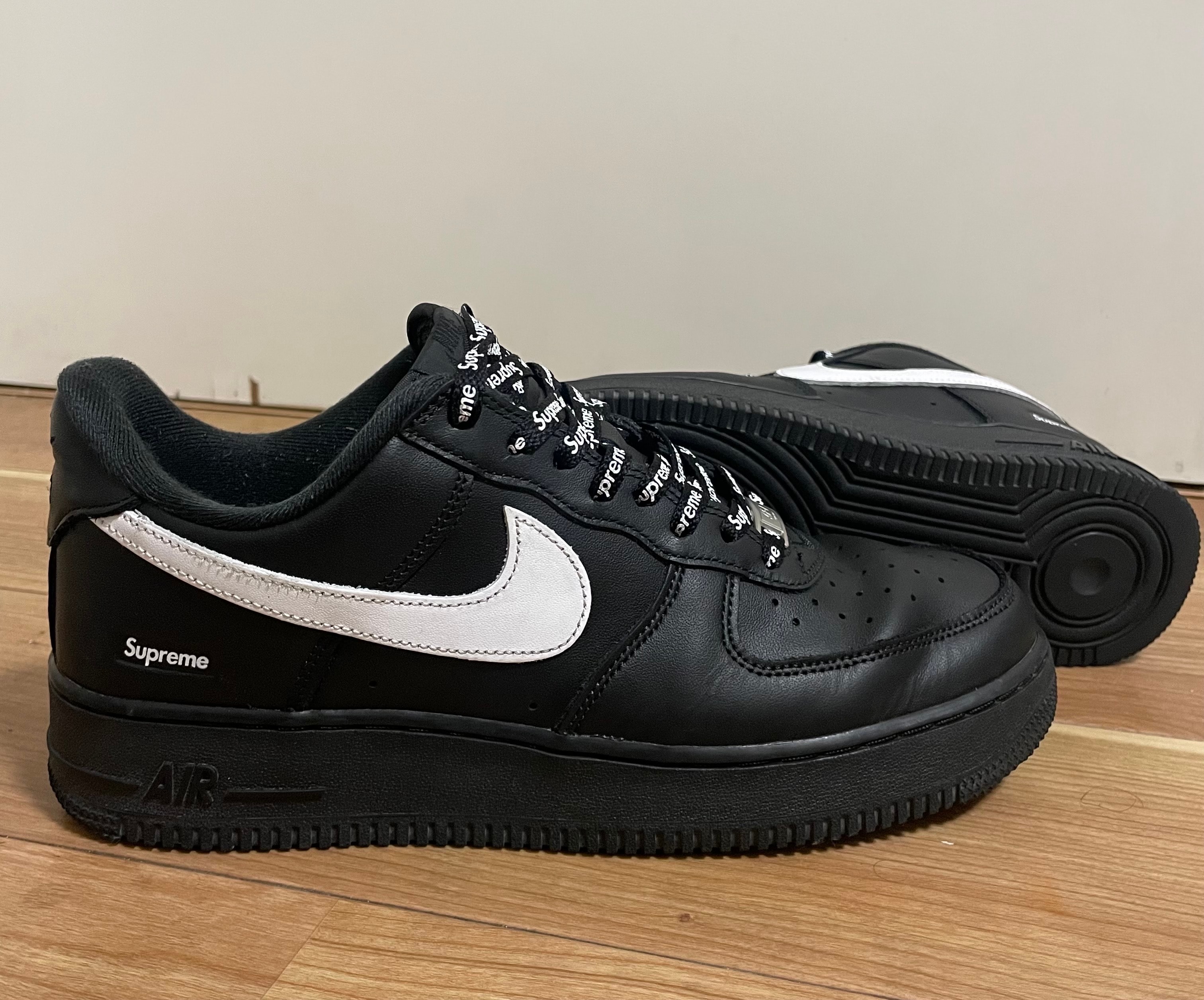 Supreme × Nike Air Force 1 Low "Black/White"