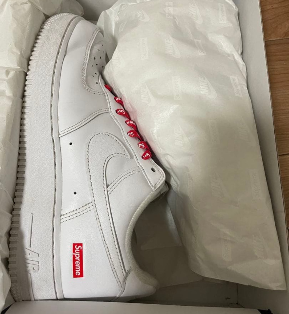 Supreme × Nike Air Force 1 Low "White"