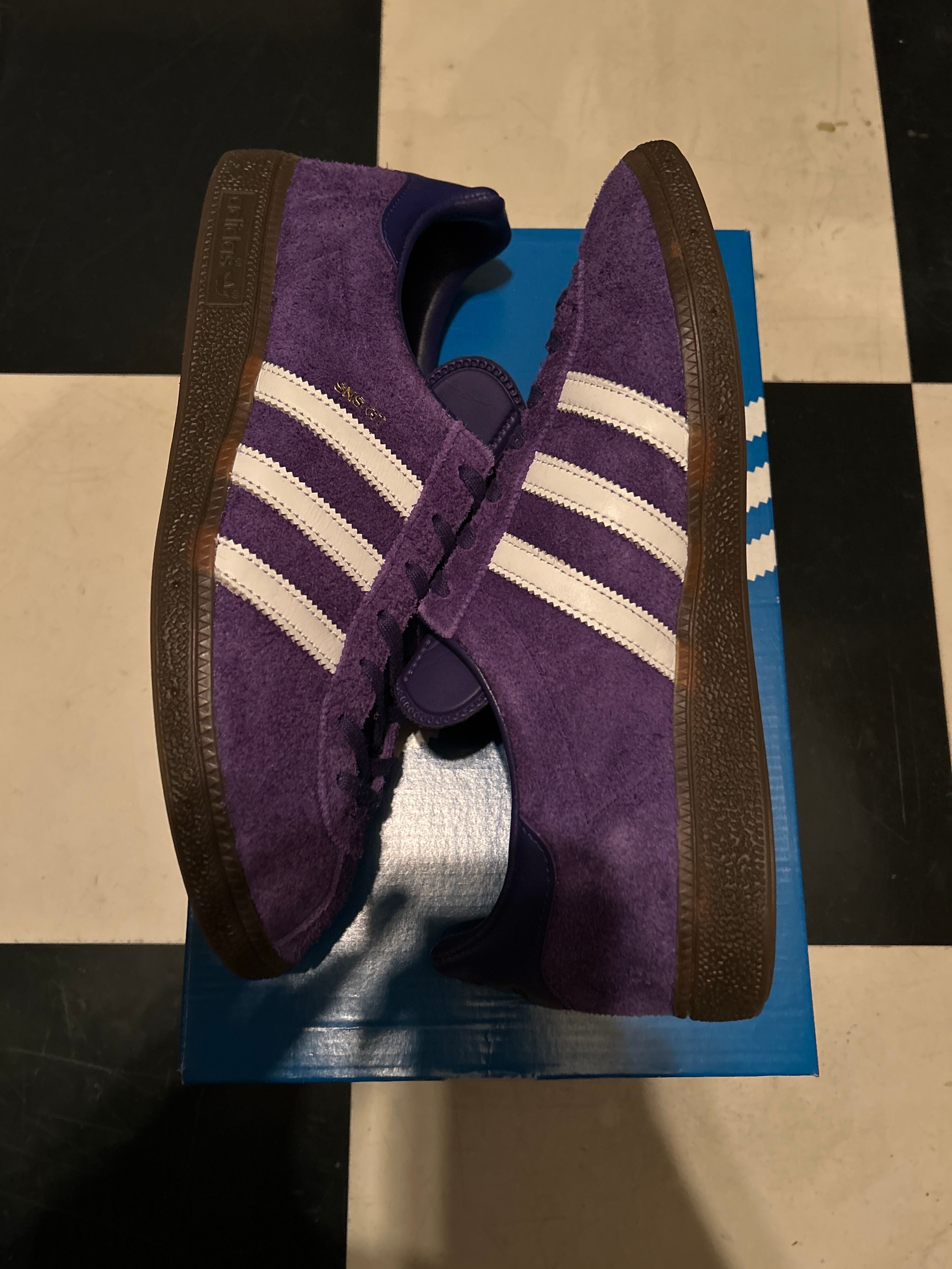 Sneakersnstuff (SNS) × adidas SNS GT "Tokyo"