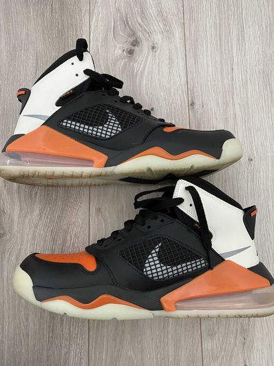 Nike Jordan Mars 270 "Shattered Backboard"