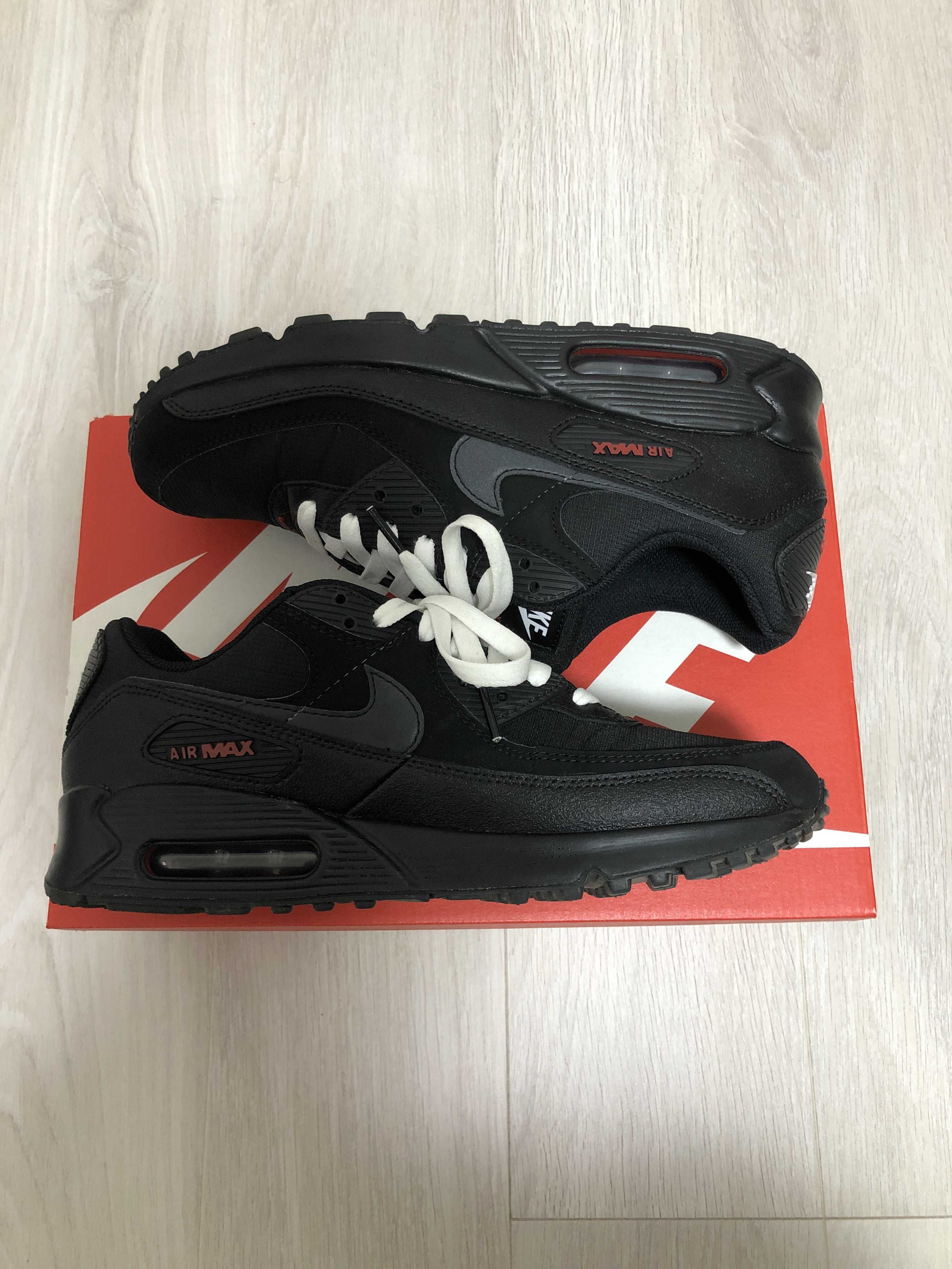 Nike Air Max 90 "Black/Sports Red/White"