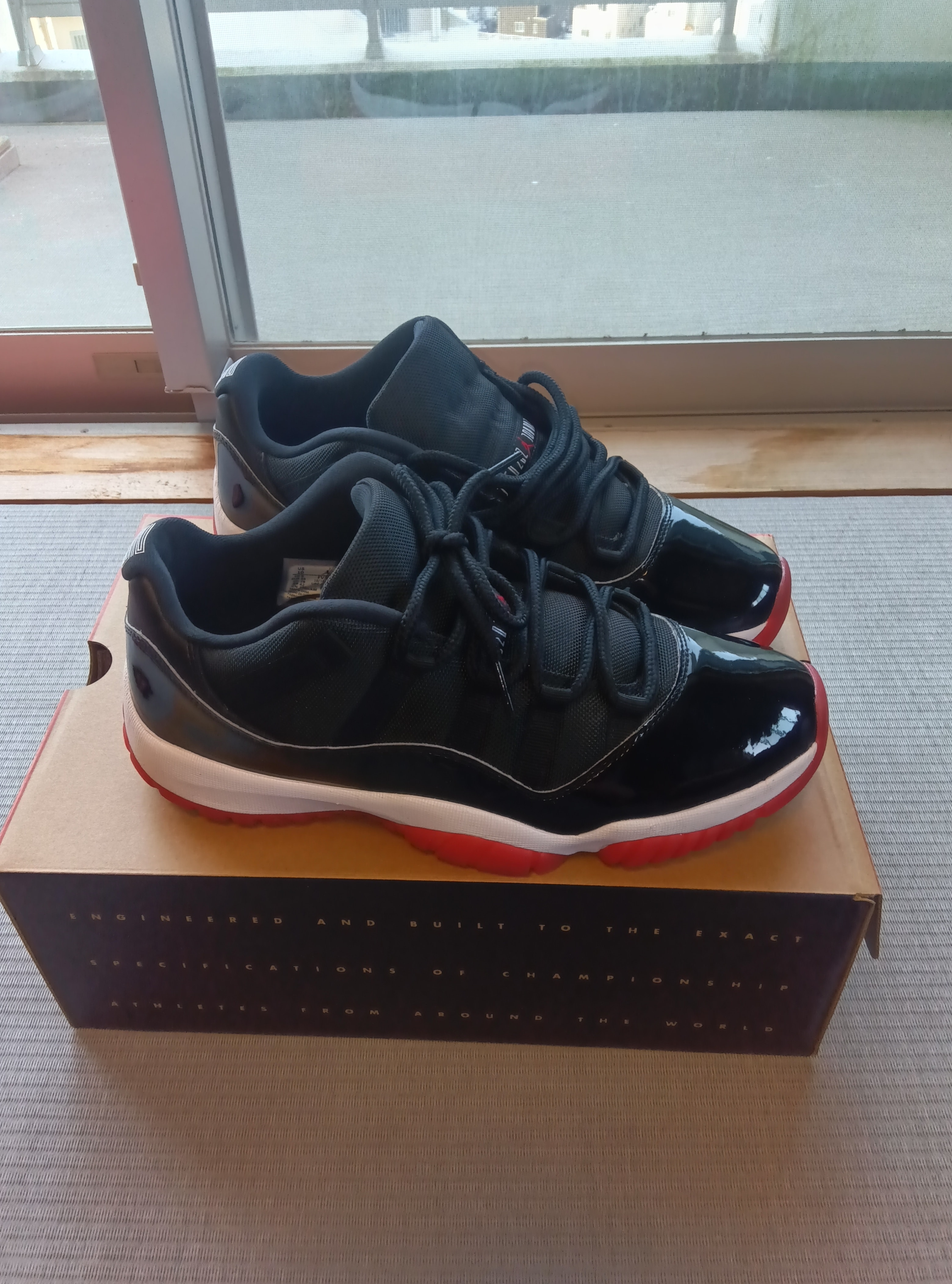 Nike Air Jordan 11 Retro Low "Bred" (2025)
