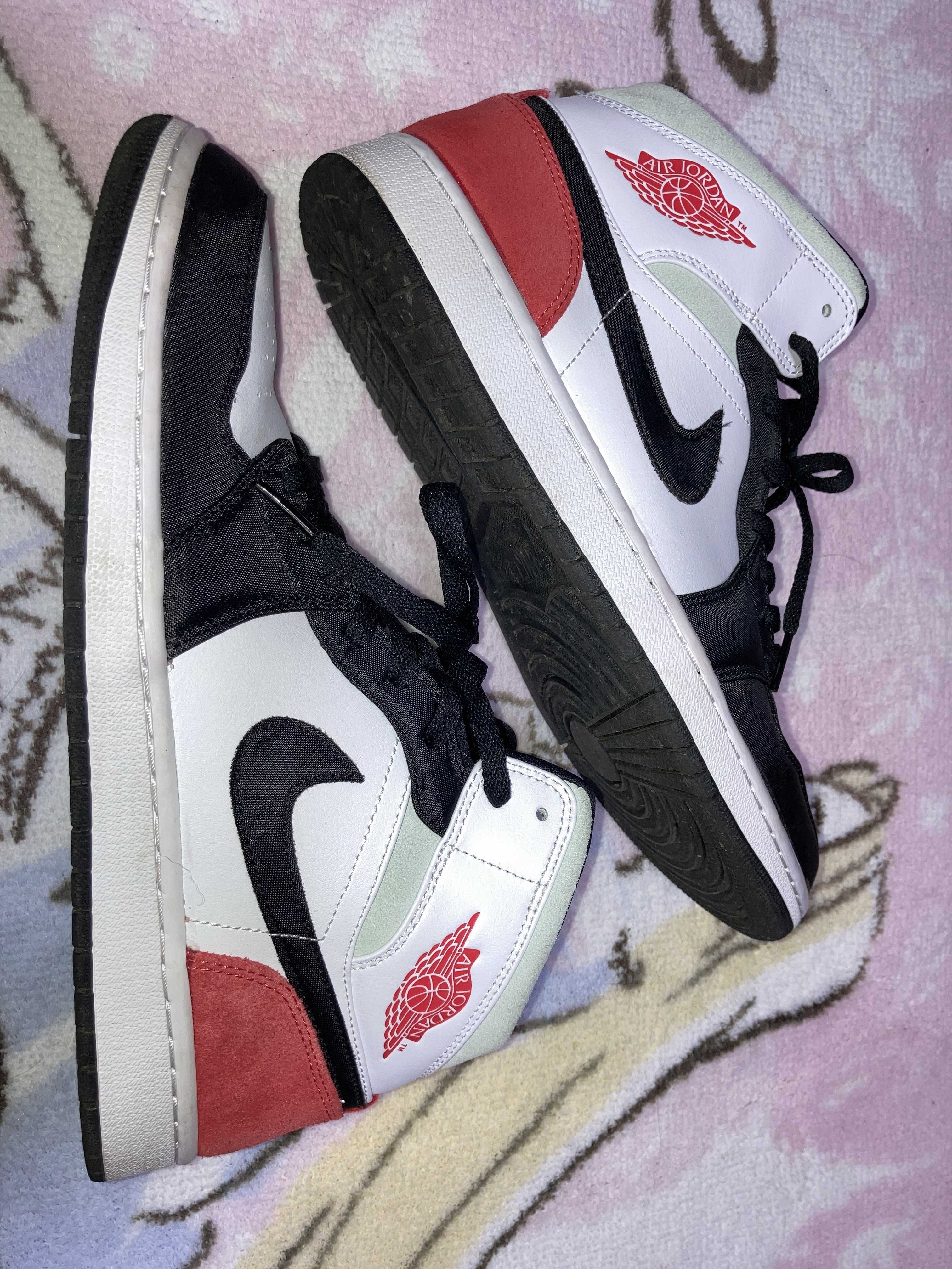 Nike Air Jordan 1 Mid SE "Black/Red/White"