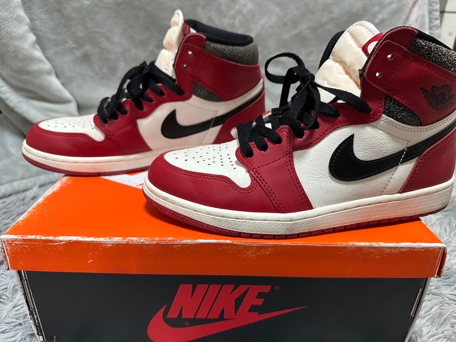 Nike Air Jordan 1 High OG "Lost & Found/Chicago"