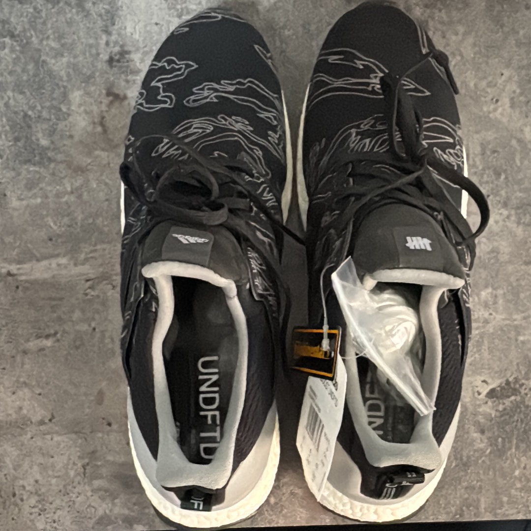 アディダス ウルトラブースト アンディフィーテッド パフォーマンス ランニング "ブラック"