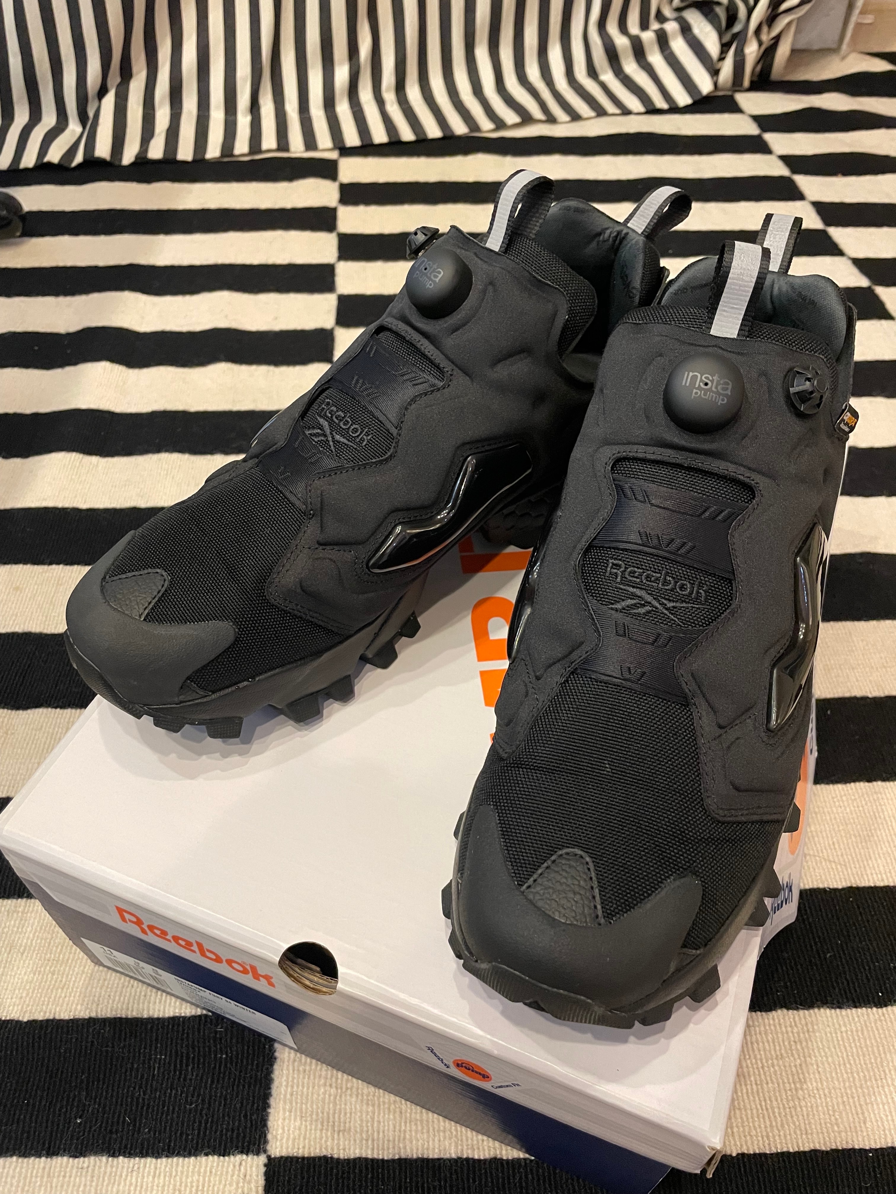 リーボック インスタポンプフューリー94 ウィンター "ブラック"