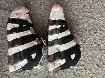 NIKE AIR MORE UPTEMPO "WHITE/BLACK/UNIVERSITY RED"(2020)