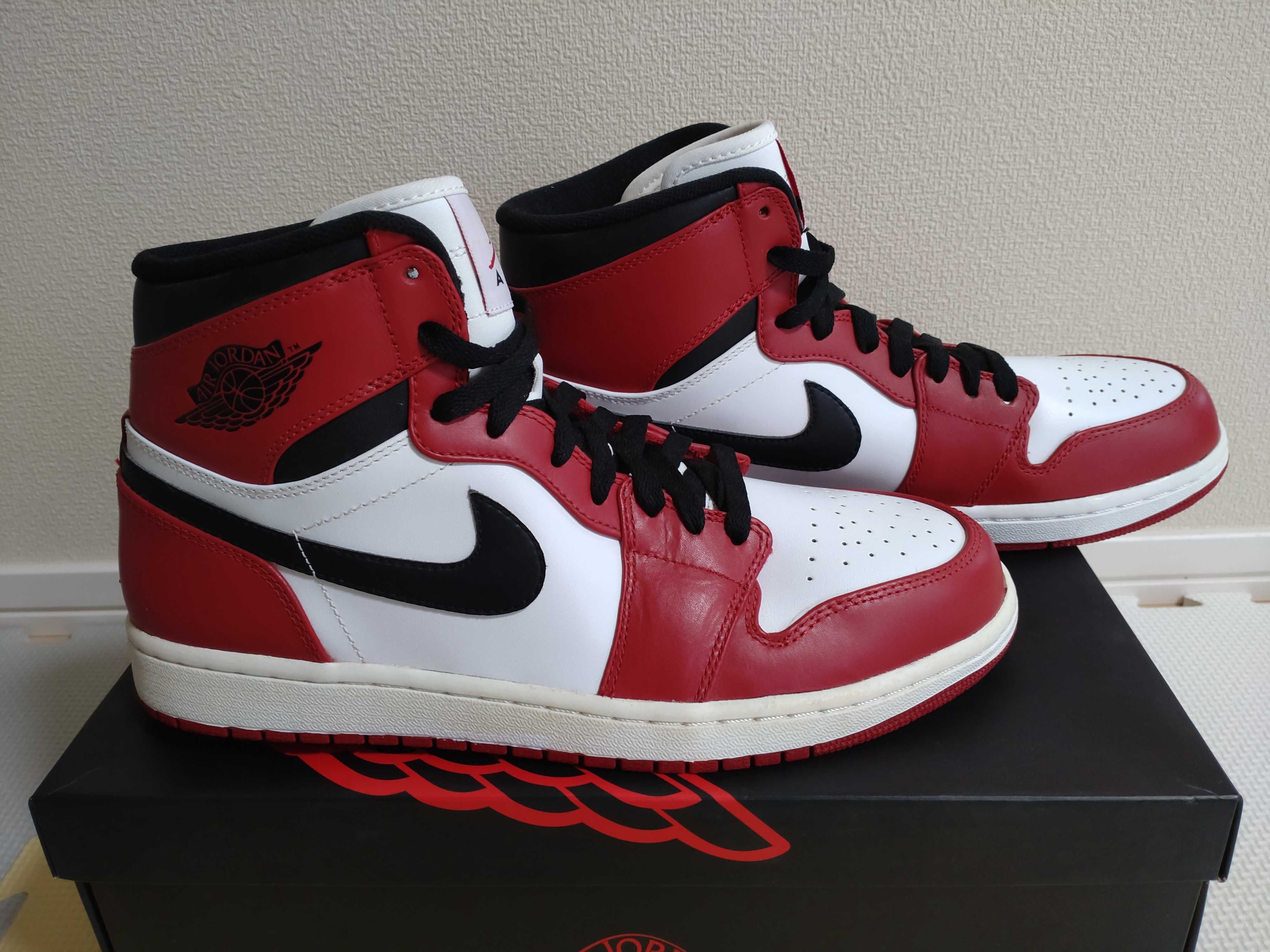 Nike Air Jordan 1 Retro High "Chicago" (2013)