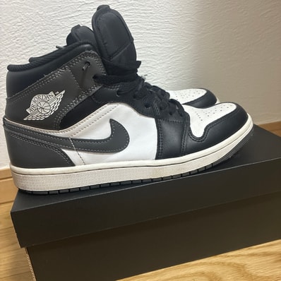 Nike Air Jordan 1 Mid "Black/White/Iron Grey"