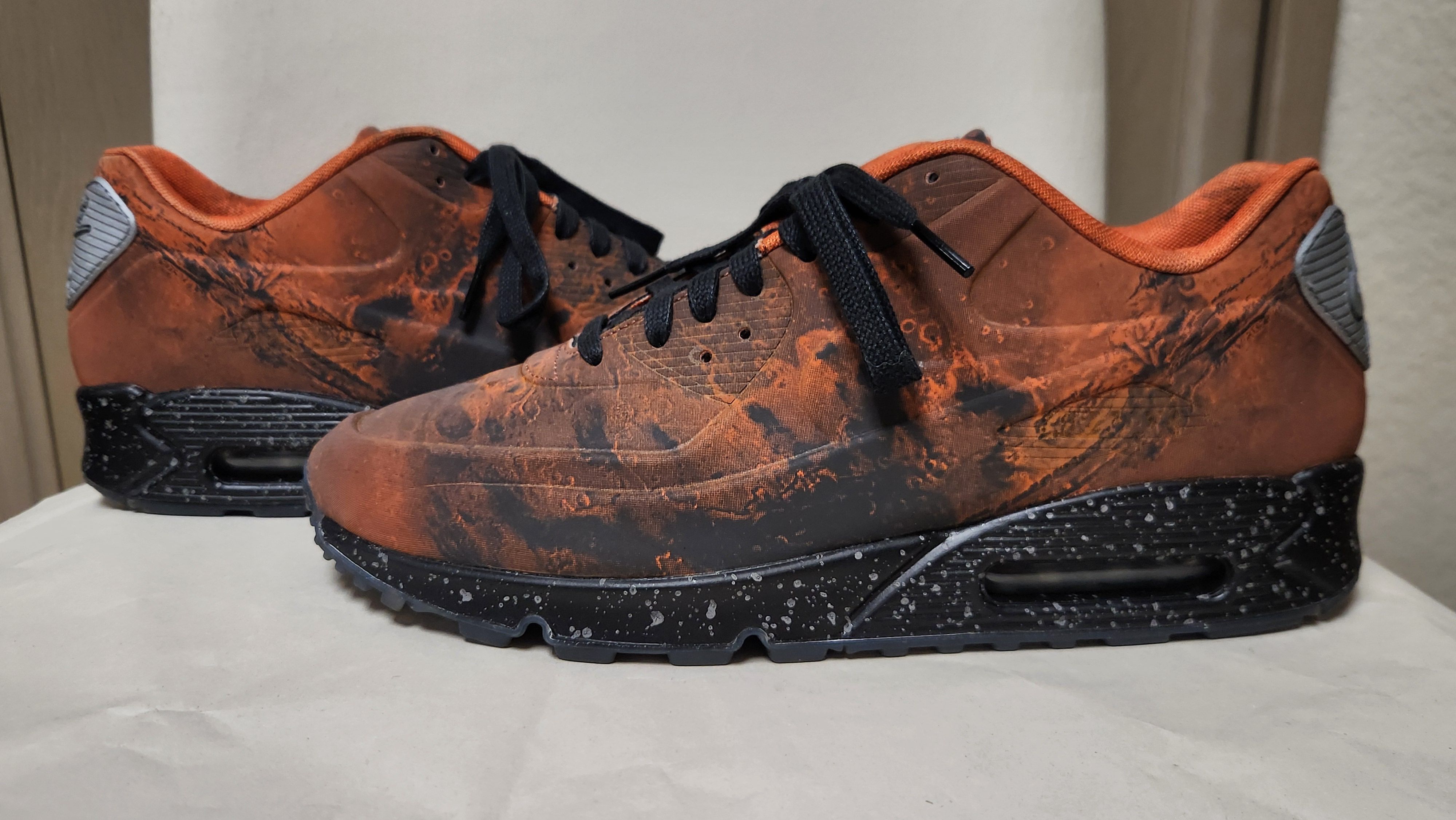 NIKE AIR MAX 90 QS "MARS LANDING"