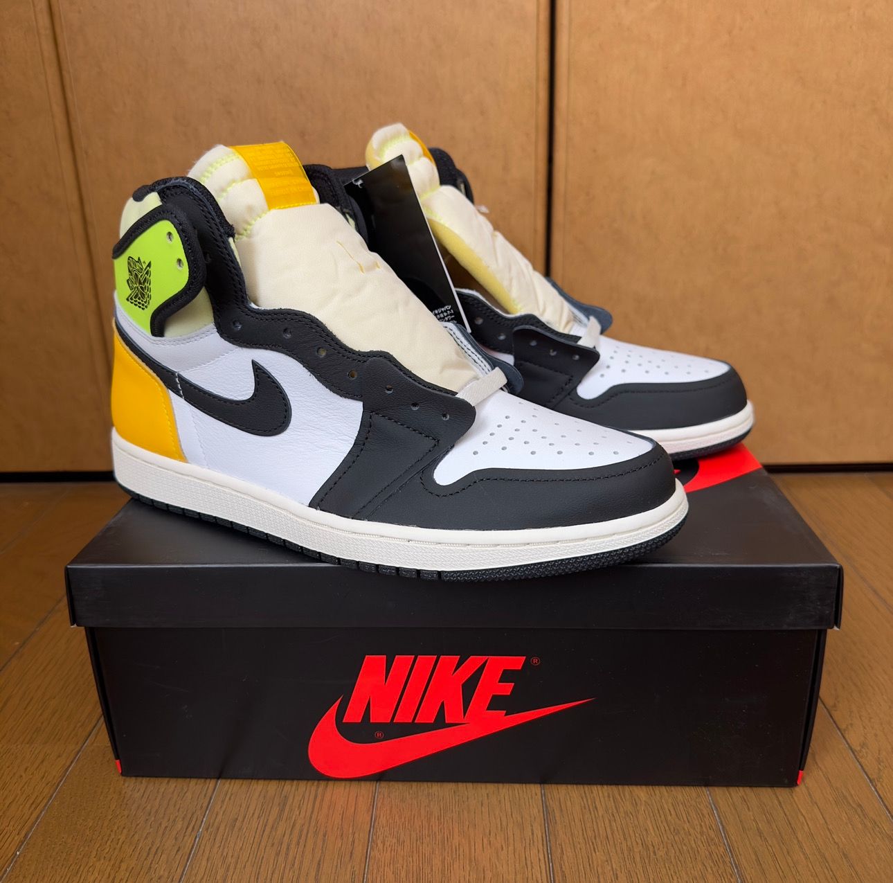 Nike Air Jordan 1 High OG "Volt Gold"