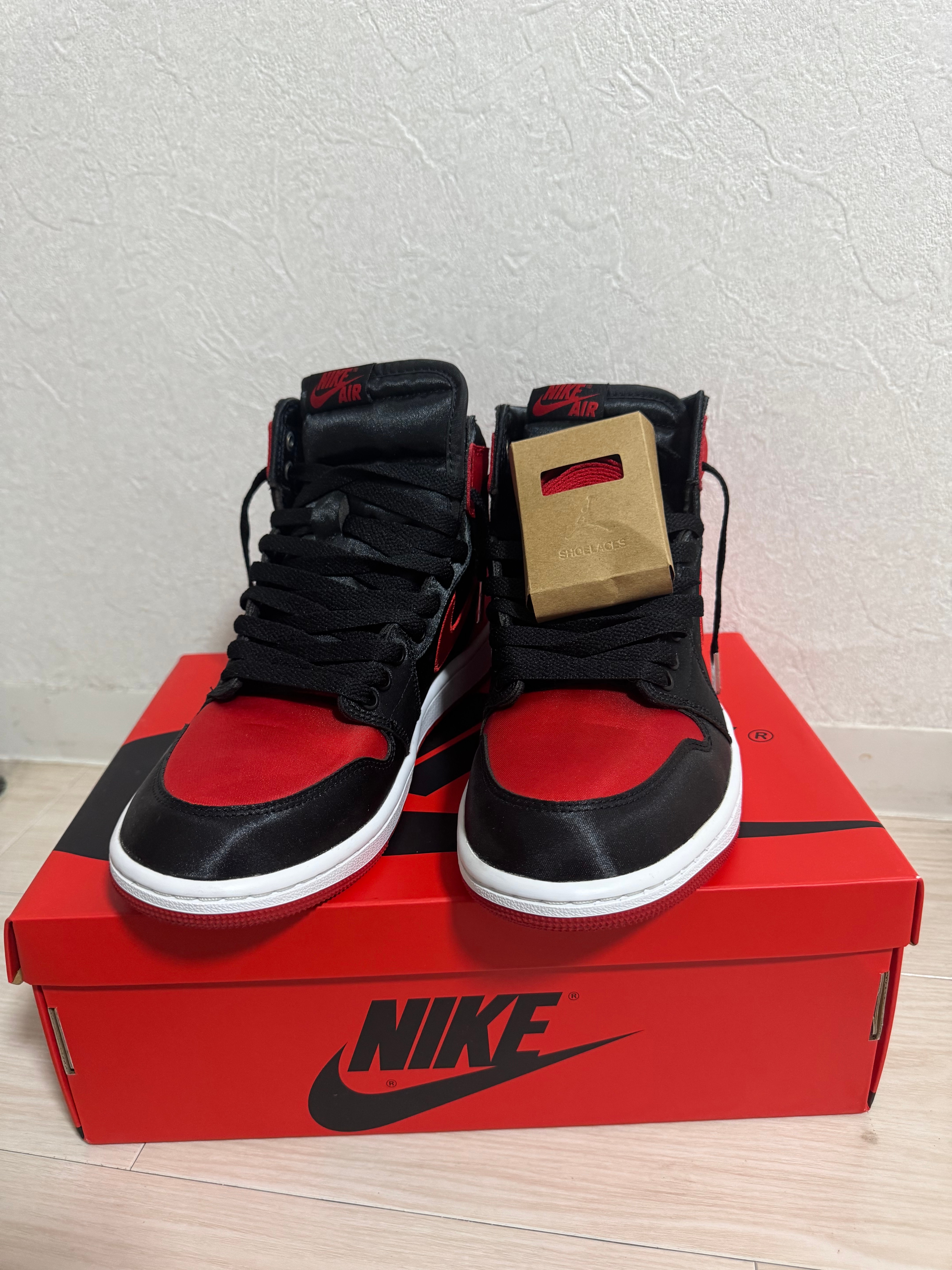 Nike Women's Air Jordan 1 Retro High OG "Satin Bred"