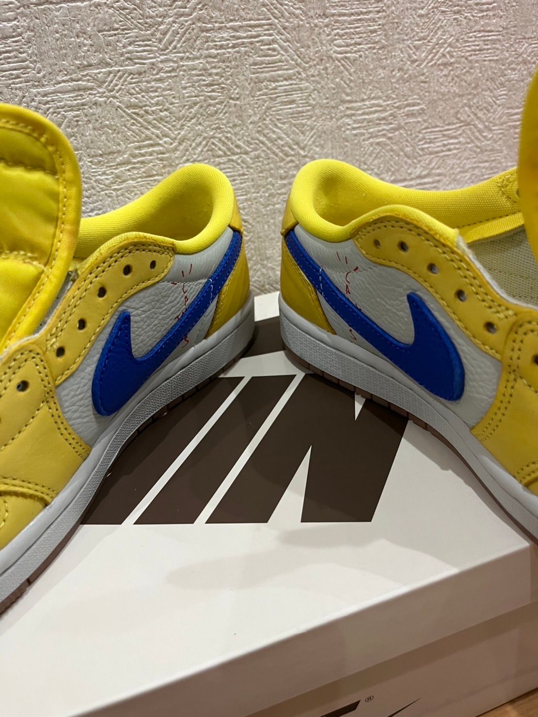Travis Scott × Nike Women's Air Jordan 1 Retro Low OG "Canary"
