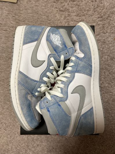 Nike Air Jordan 1 High OG "Hyper Royal"