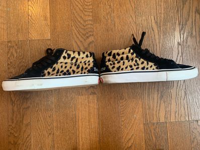 Supreme × Vans Sk8 Mid "Velvet Leopard Black"