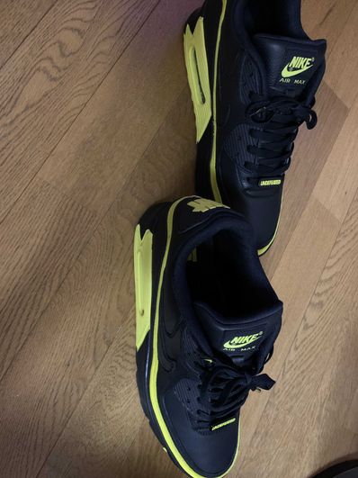 UNDEFEATED × Nike Air Max 90 "Black/Yellow"