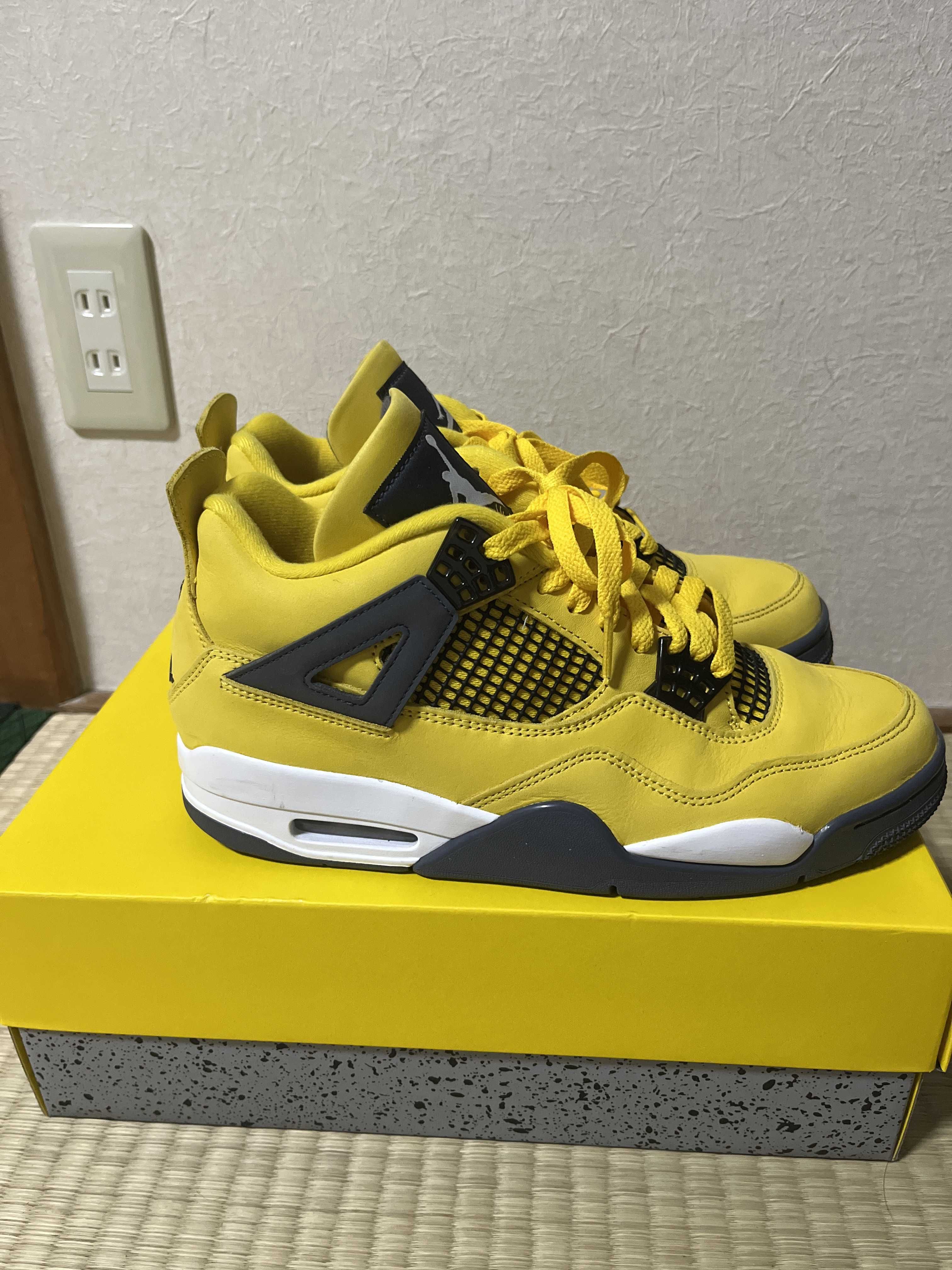 Nike Air Jordan 4 "Tour Yellow"