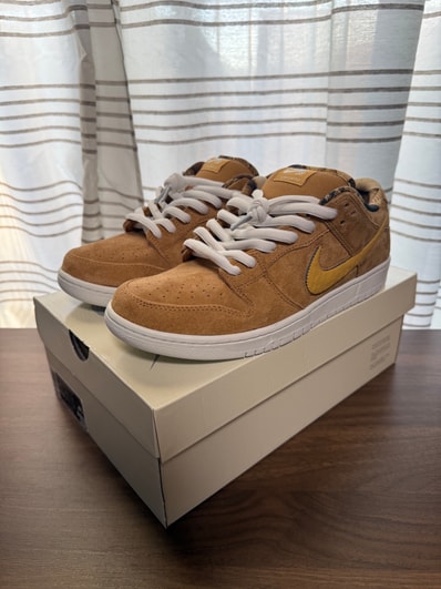 NOTE Manchester × Nike SB Dunk Low "Flax"