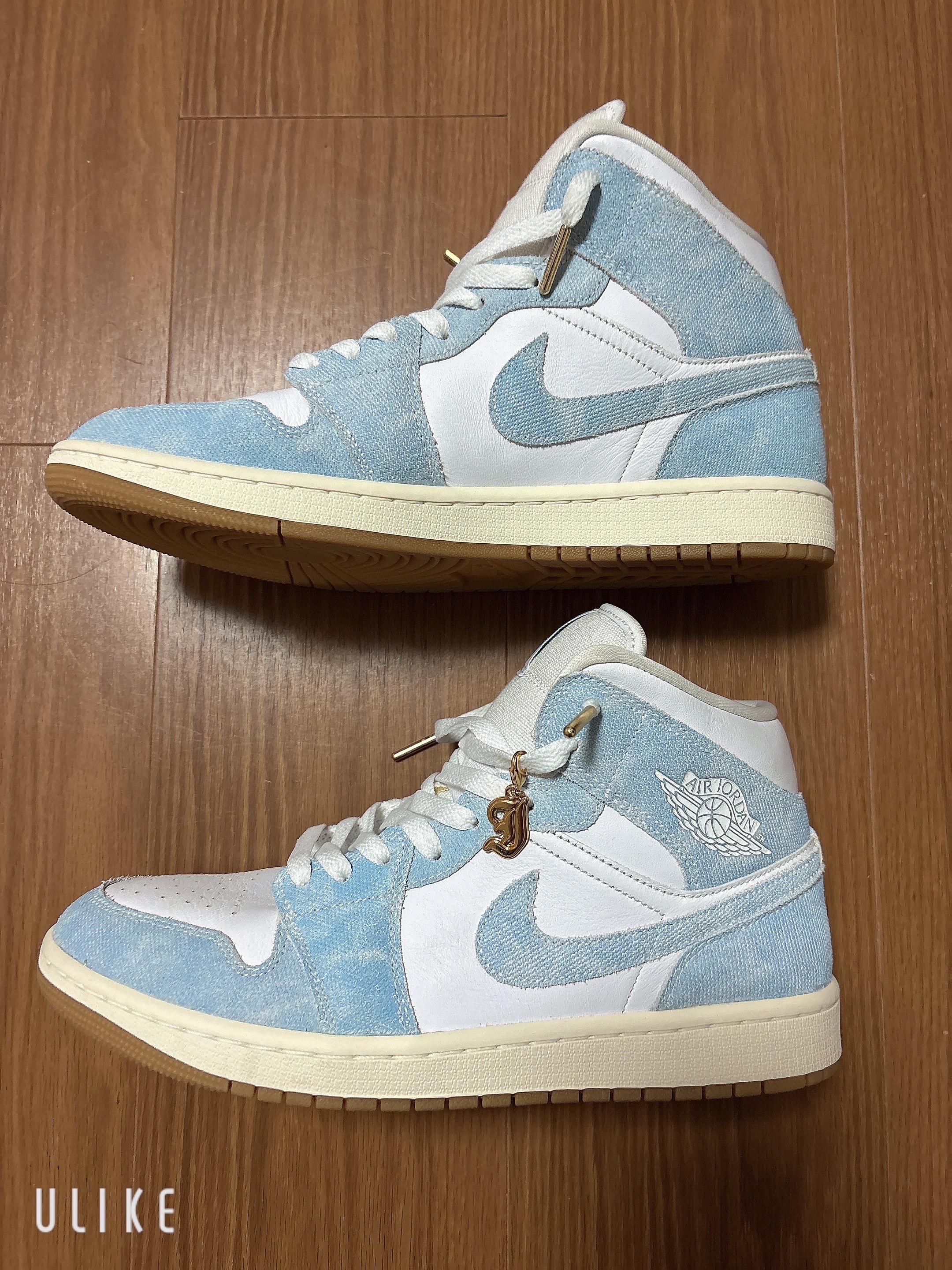 Nike Women's Air Jordan 1 Mid SE "Denim/Gold"