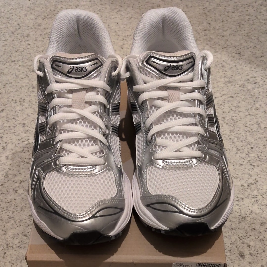 アシックス ゲルカヤノ14 "ホワイト/グラファイトグレー"