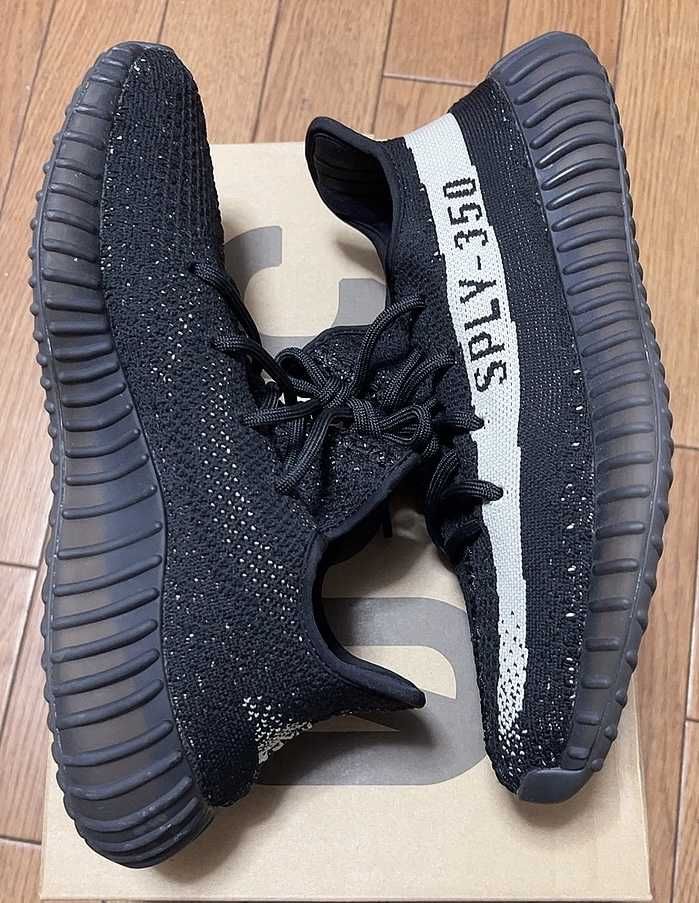 adidas YEEZY Boost 350 V2 "Oreo"