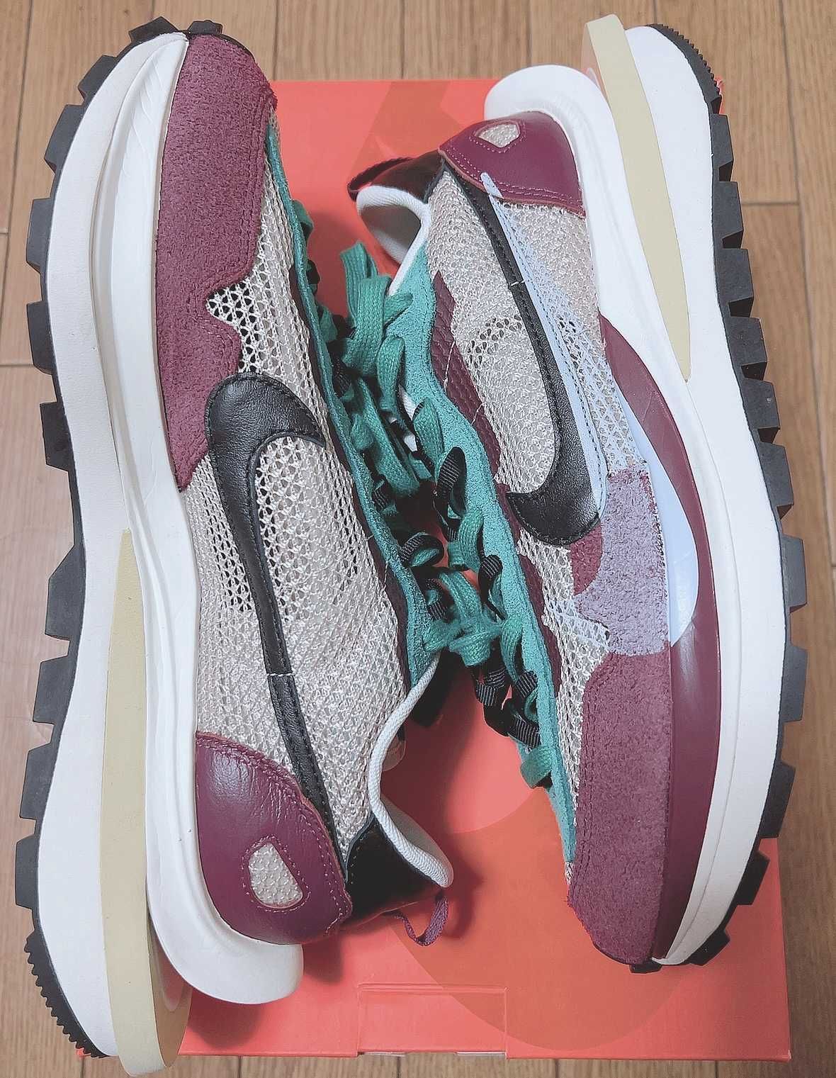 sacai × Nike Vapor Waffle "String/Red/Green"