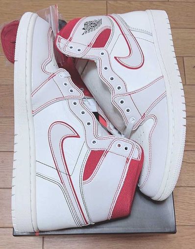 Nike Air Jordan 1 Retro High OG "Sail/University Red"