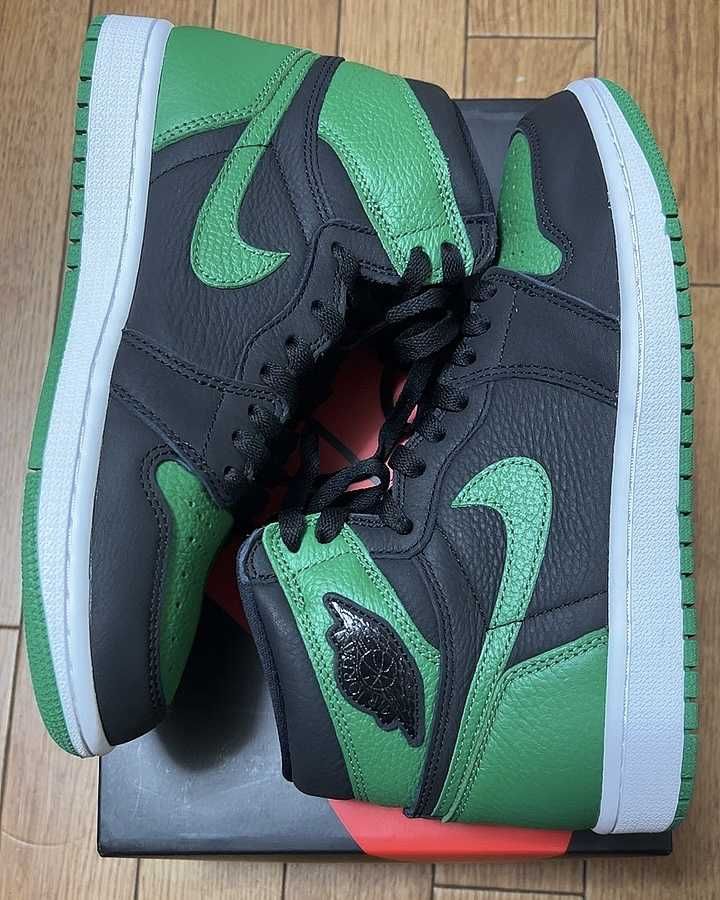 Nike Air Jordan 1 Retro High OG "Black/Pine Green" (2020)      