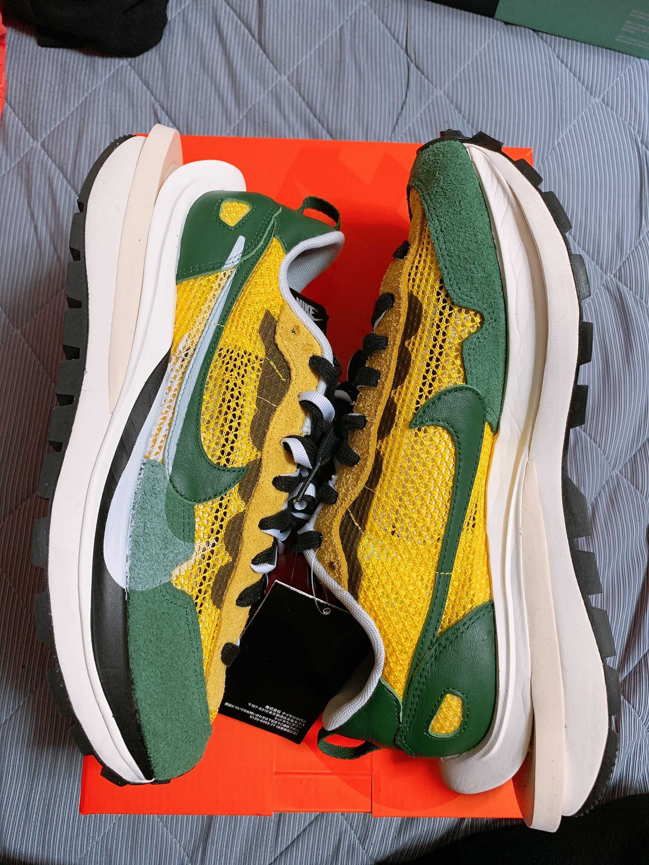 sacai × Nike Vapor Waffle "Tour Yellow/Stadium Green-Sail"