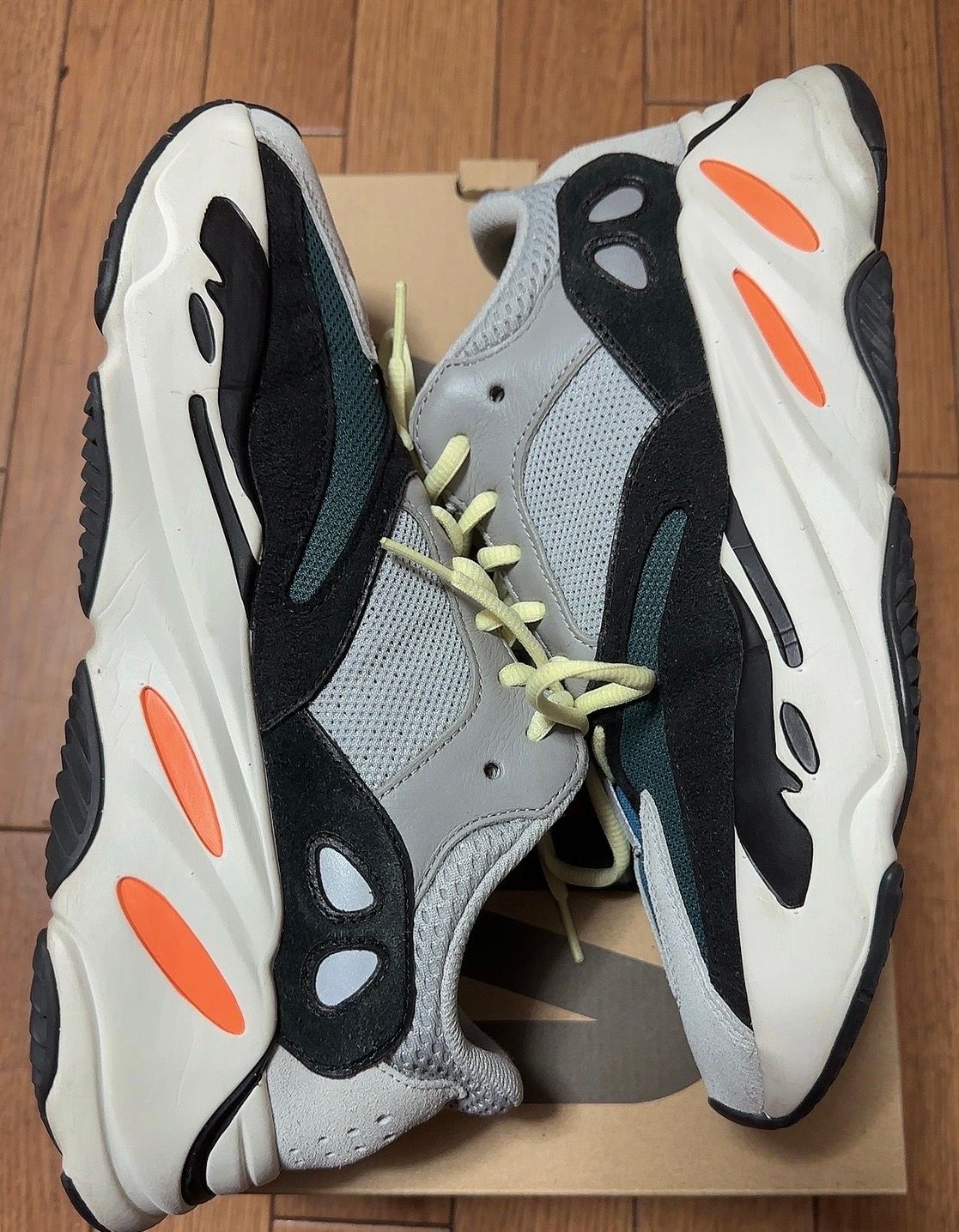 adidas YEEZY Boost 700 "Wave Runner"