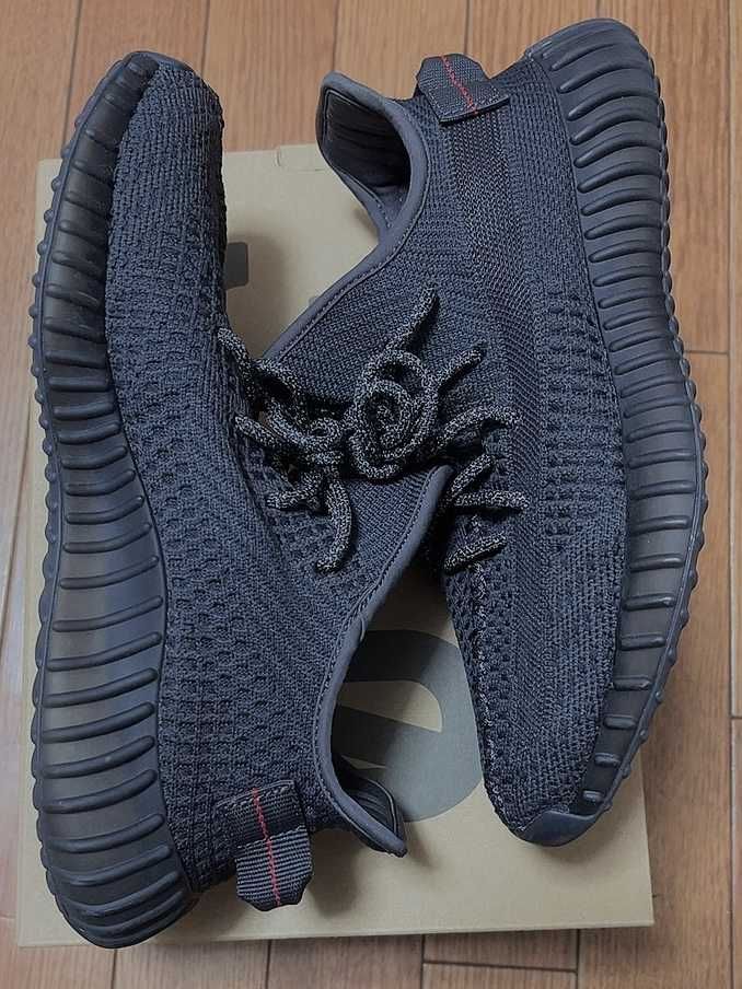 adidas YEEZY Boost 350 V2 "Black"