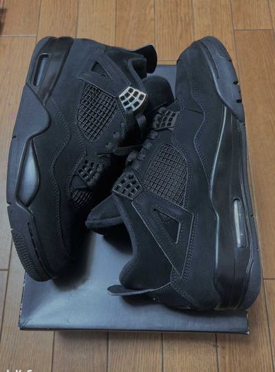 Nike Air Jordan 4 "Black Cat"