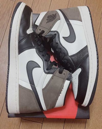 Nike Air Jordan 1 High OG "Sail/Dark Mocha/Black"