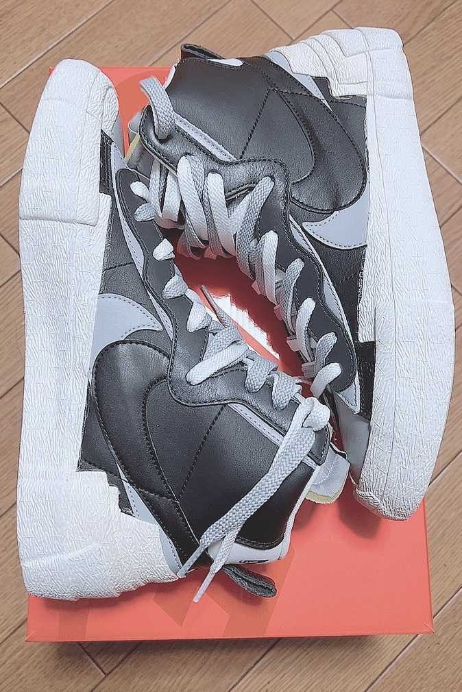 sacai × NIKE BLAZER MID "BLACK/WOLF GREY/WHITE"