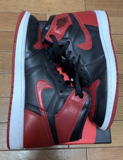 Nike Air Jordan 1 Retro High OG "Bred/Banned" (2016)