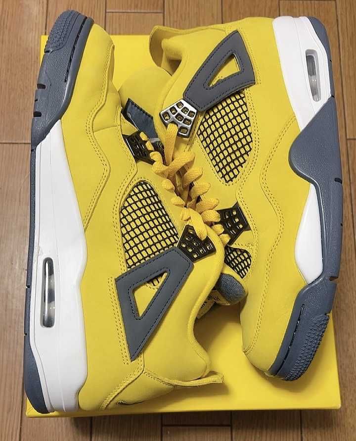 Nike Air Jordan 4 "Tour Yellow"