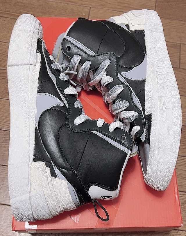 sacai × NIKE BLAZER MID "BLACK/WOLF GREY/WHITE"