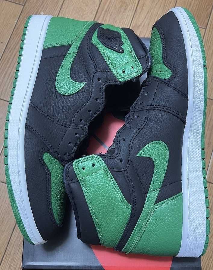 Nike Air Jordan 1 Retro High OG "Black/Pine Green" (2020)      