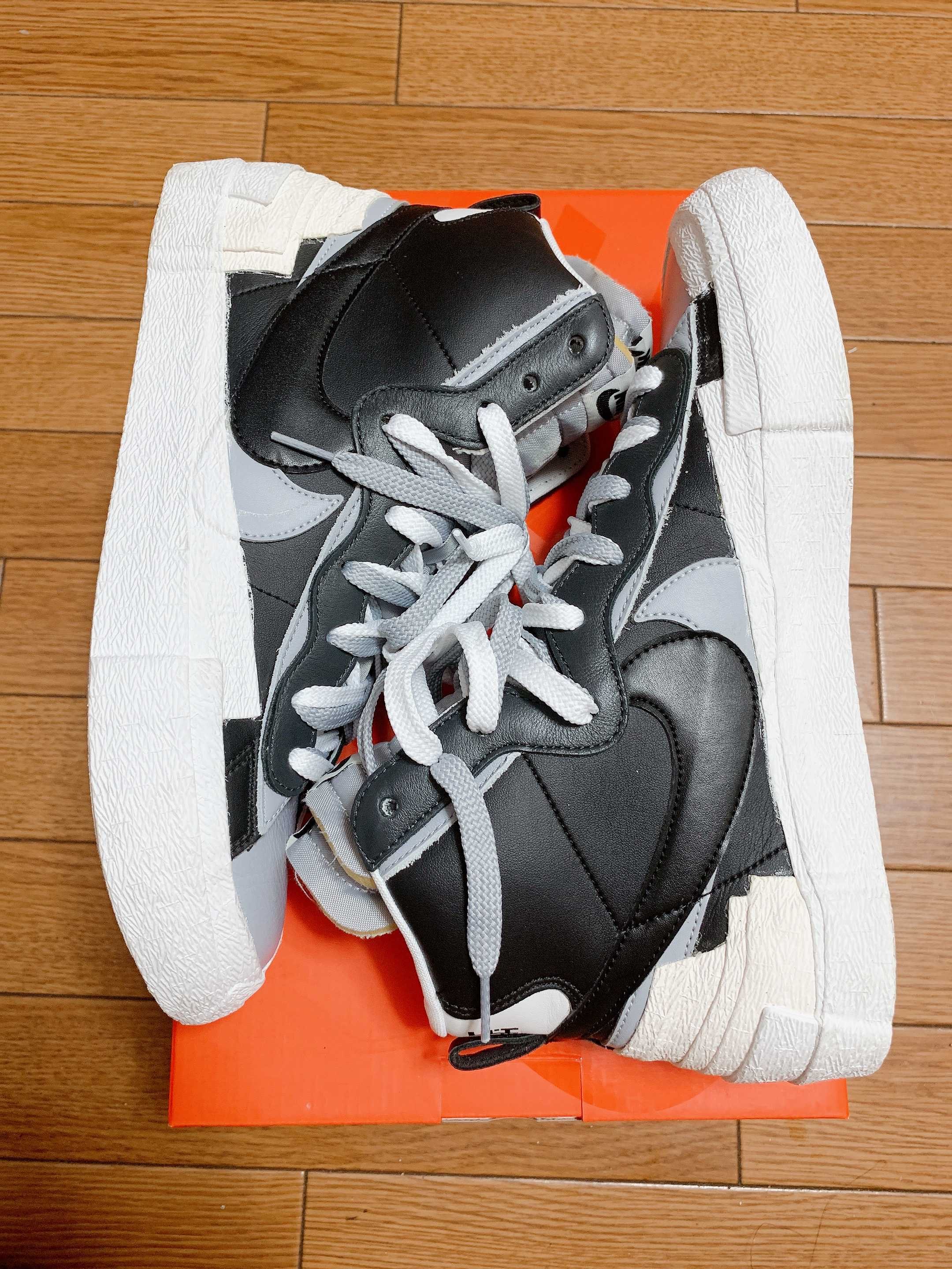 sacai × NIKE BLAZER MID "BLACK/WOLF GREY/WHITE"