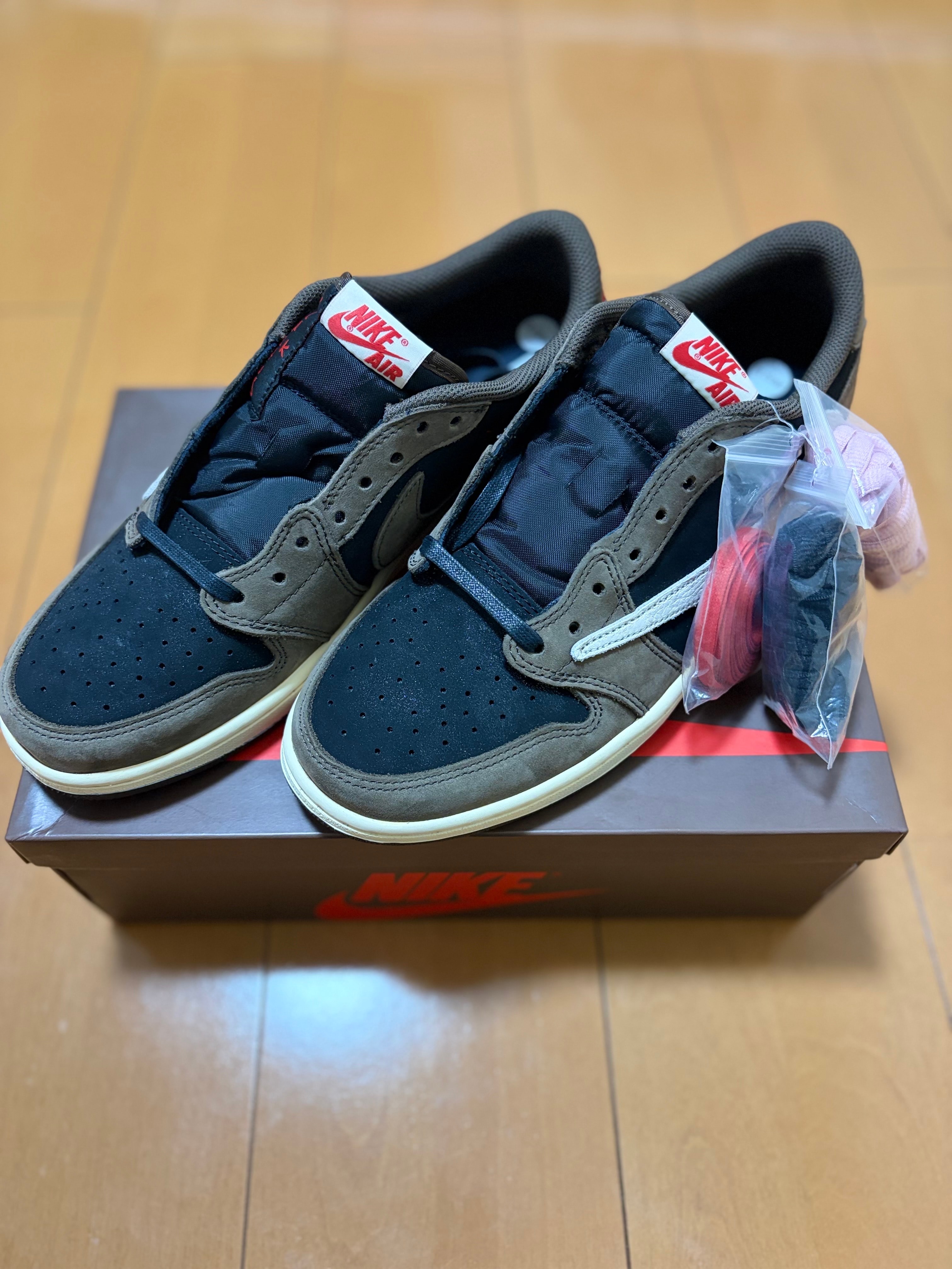 Travis Scott × Nike Air Jordan 1 Low OG SP-T "Black/Dark Mocha"