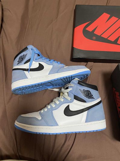 Nike Air Jordan 1 High OG "University Blue"