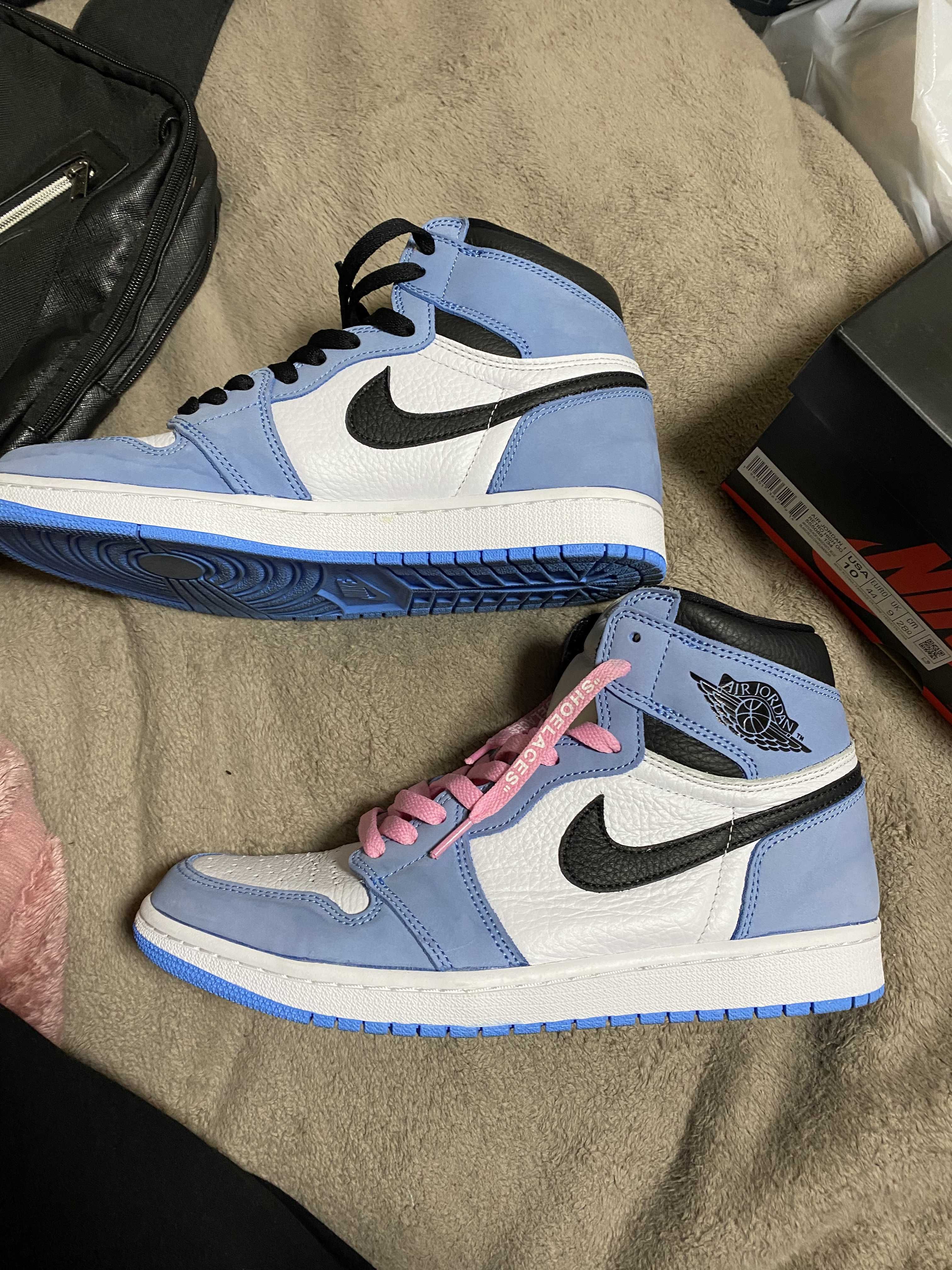 Nike Air Jordan 1 High OG "University Blue"