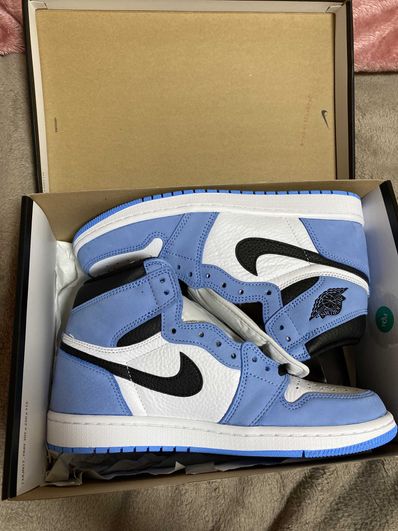 Nike Air Jordan 1 High OG "University Blue"